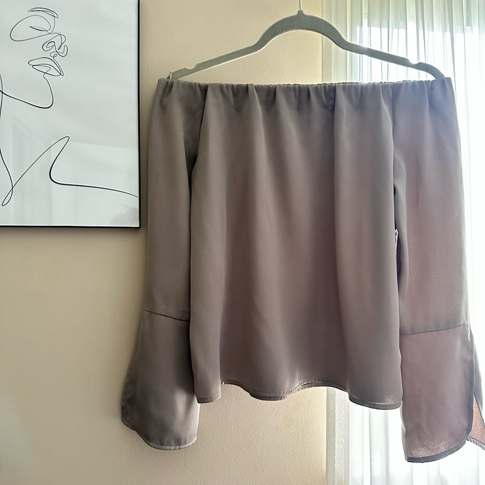 Dynamite Off-Shoulder Blouse in Taupe